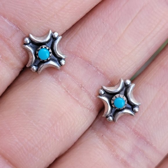 Native American Fred Harvey Era turquoise crescent moons raindrops sterling stud - Picture 15 of 15